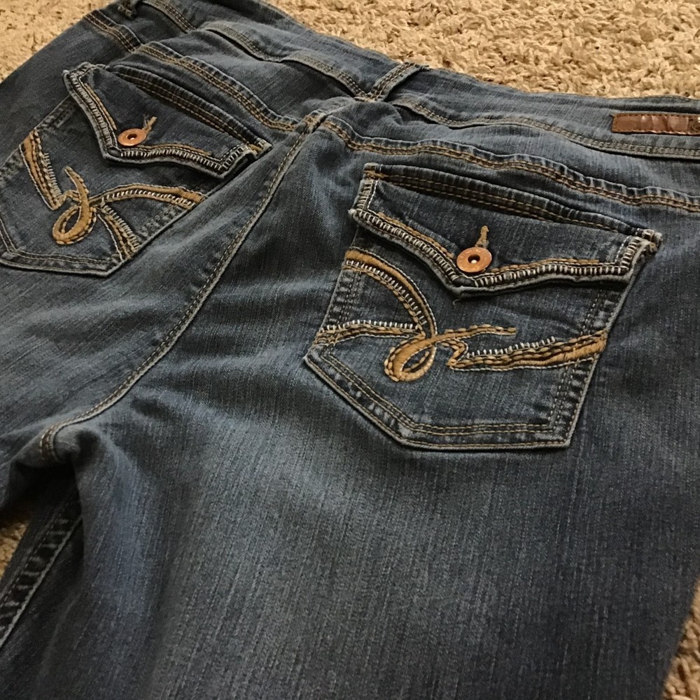 LEI Women's Jeans Sophia Hipster Flare 17R Back Flap Pockets